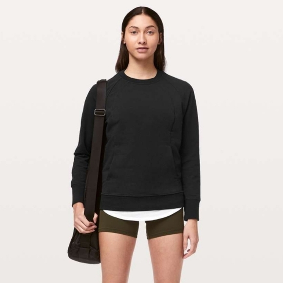 lululemon athletica Tops - Lululemon Black Scuba Crew Pullover Sweatshirt Size 8